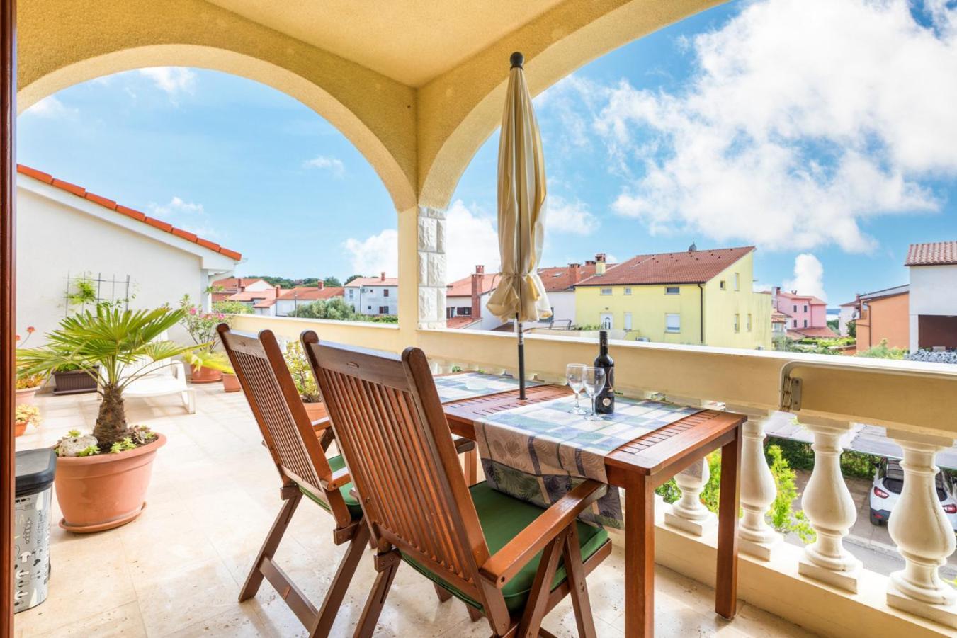 Villa Nada In Fazana - Near The Beach Buitenkant foto