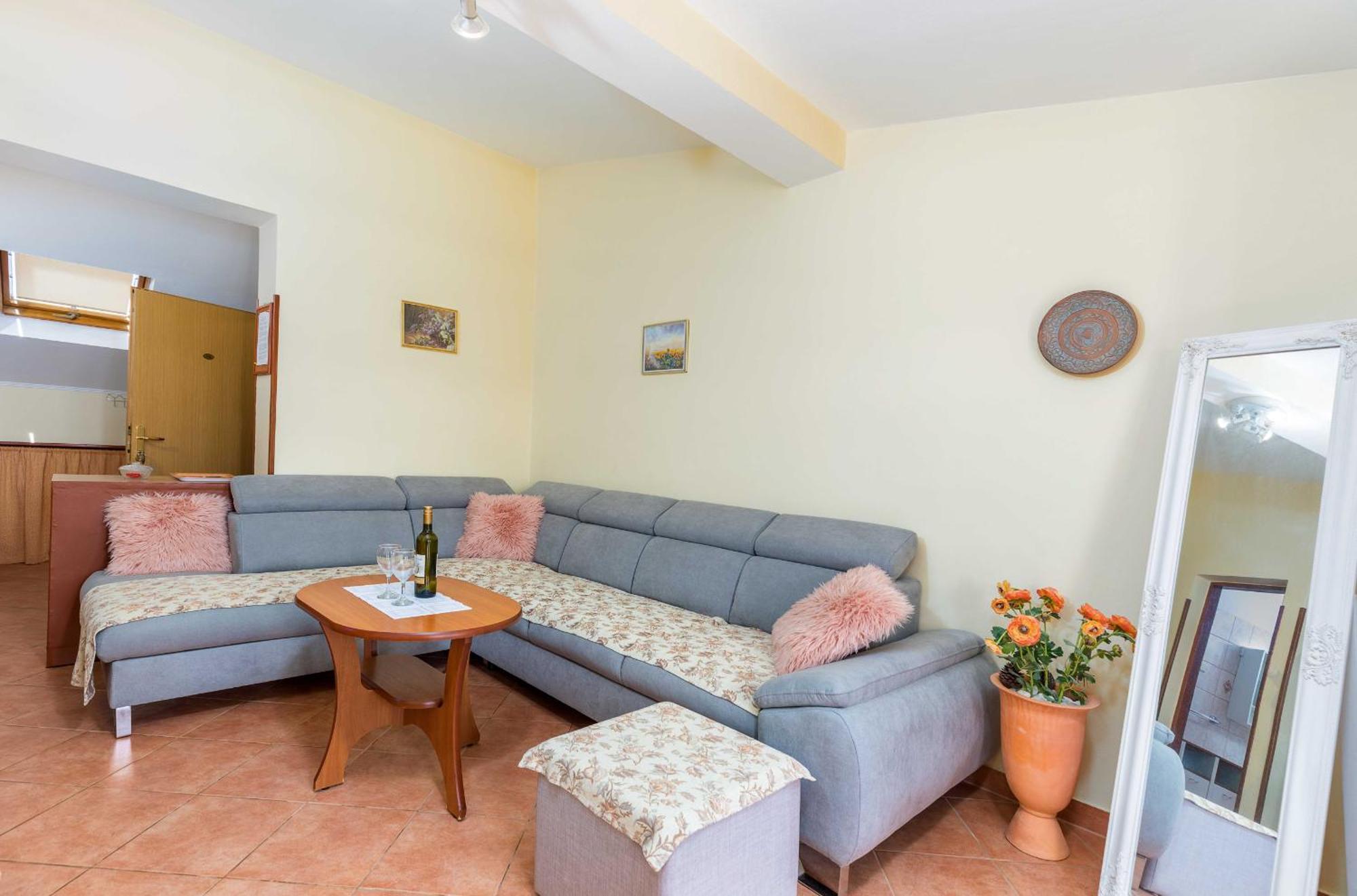 Villa Nada In Fazana - Near The Beach Buitenkant foto